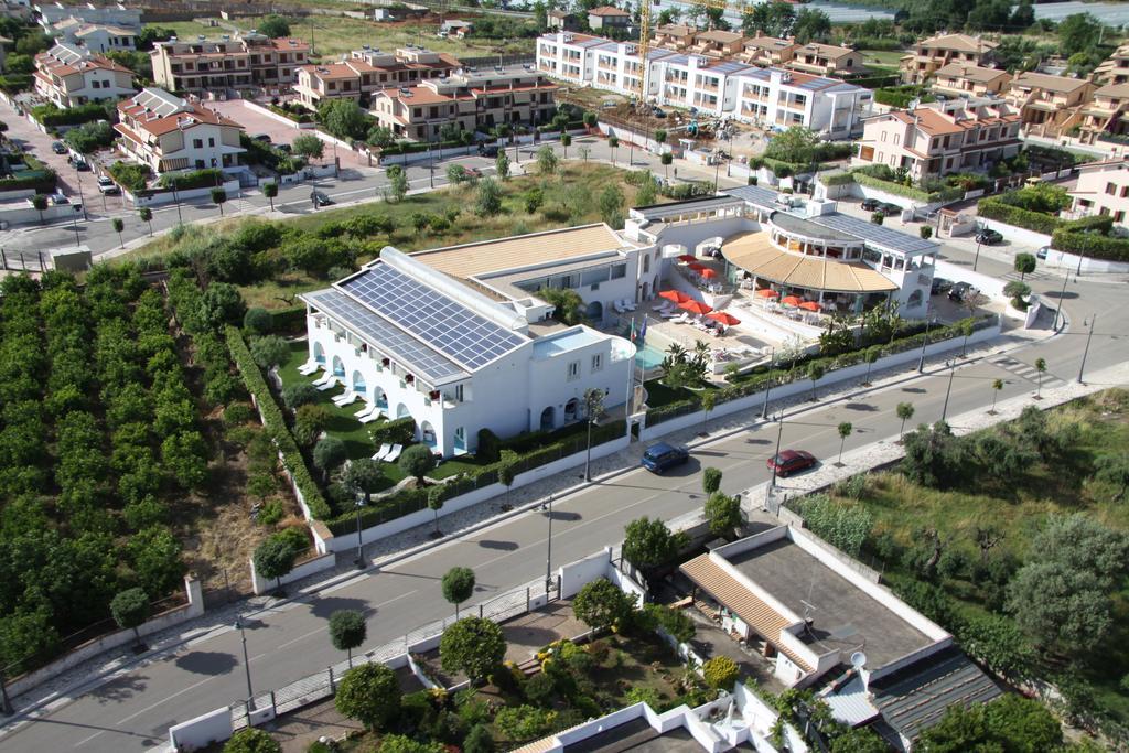 Ganimede Hotel Sperlonga Exterior photo